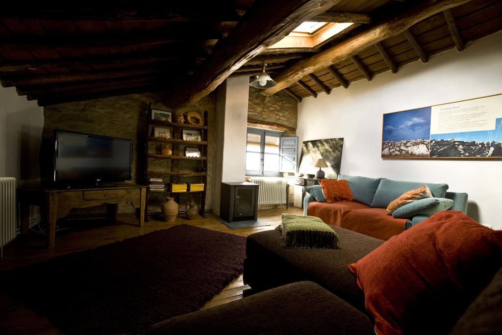 La Casa De Los Arribes Fornillos de Fermoselle Luaran gambar