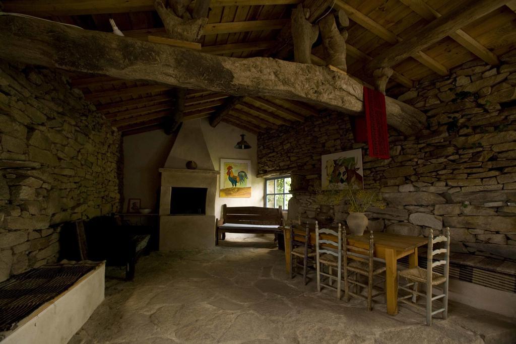 La Casa De Los Arribes Fornillos de Fermoselle Luaran gambar