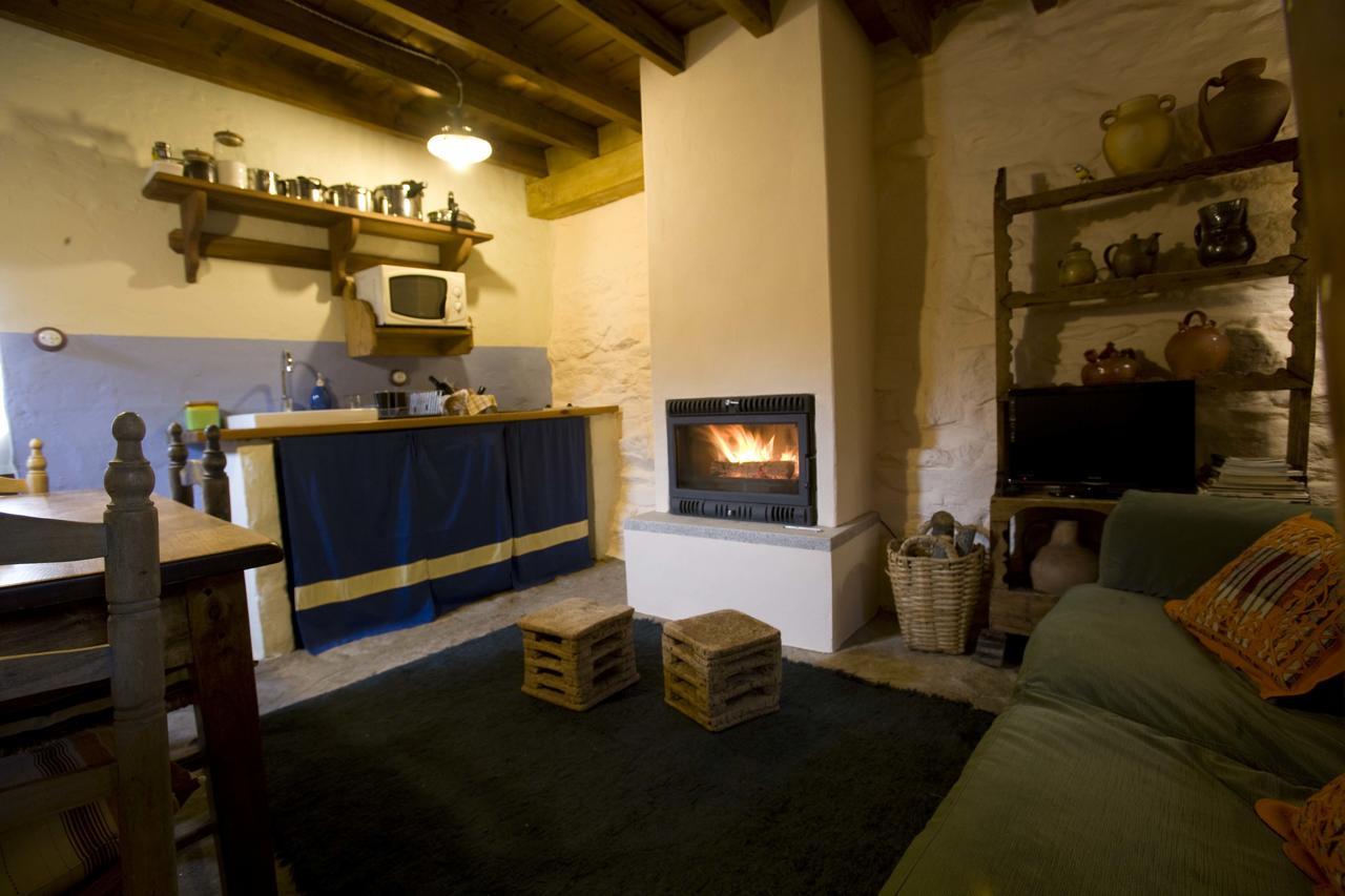 La Casa De Los Arribes Fornillos de Fermoselle Luaran gambar